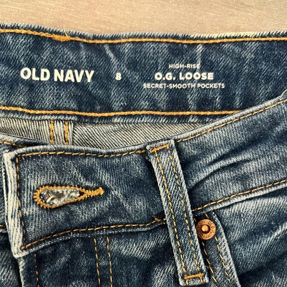 Old navy Size 8 ( O.G Loose) - Picture 2 of 3
